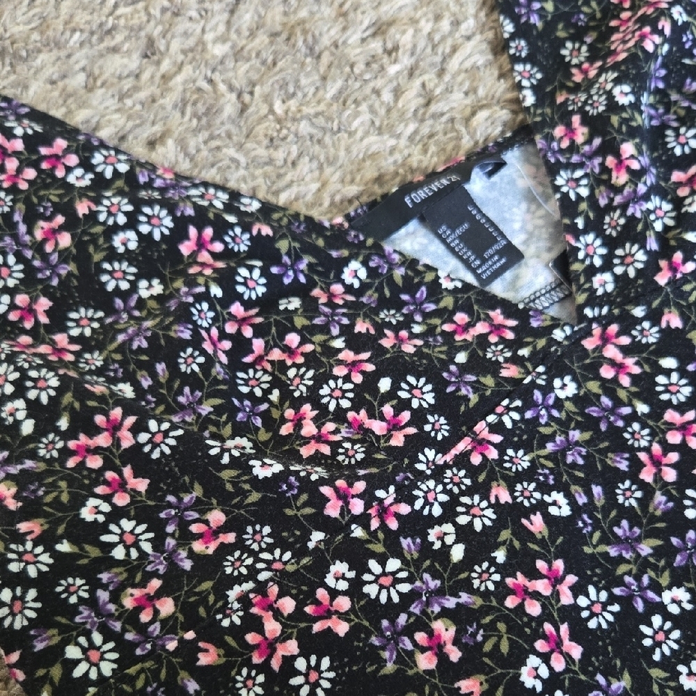 Forever 21 Black Floral Peplum Tank Top Size Large - Picture 2 of 5